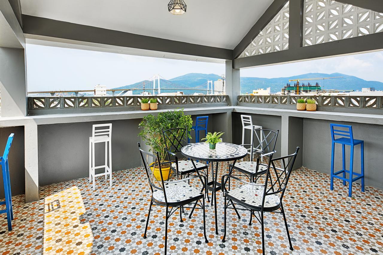The Mirror Danang Hostel - Brand New Екстериор снимка