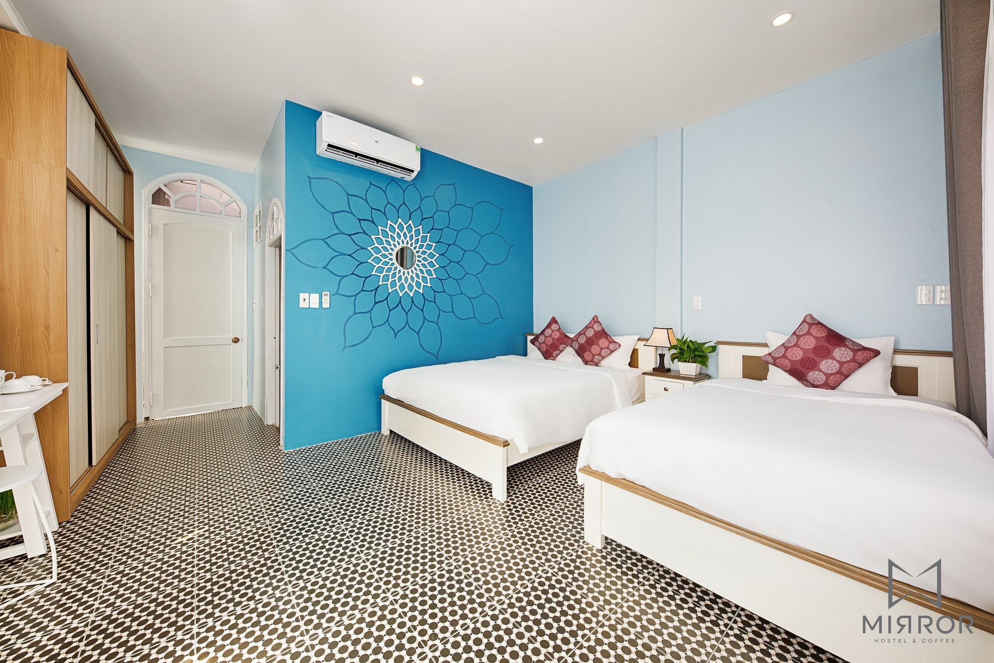 The Mirror Danang Hostel - Brand New Екстериор снимка